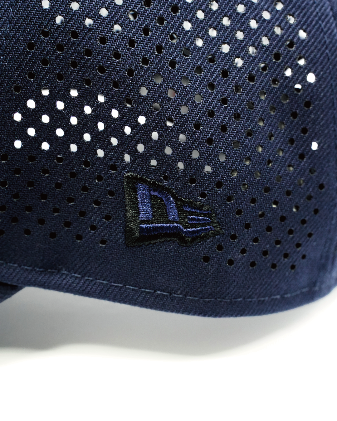 【先行予約受付中】NEW ERA® × DUO Laser Perforated CAP