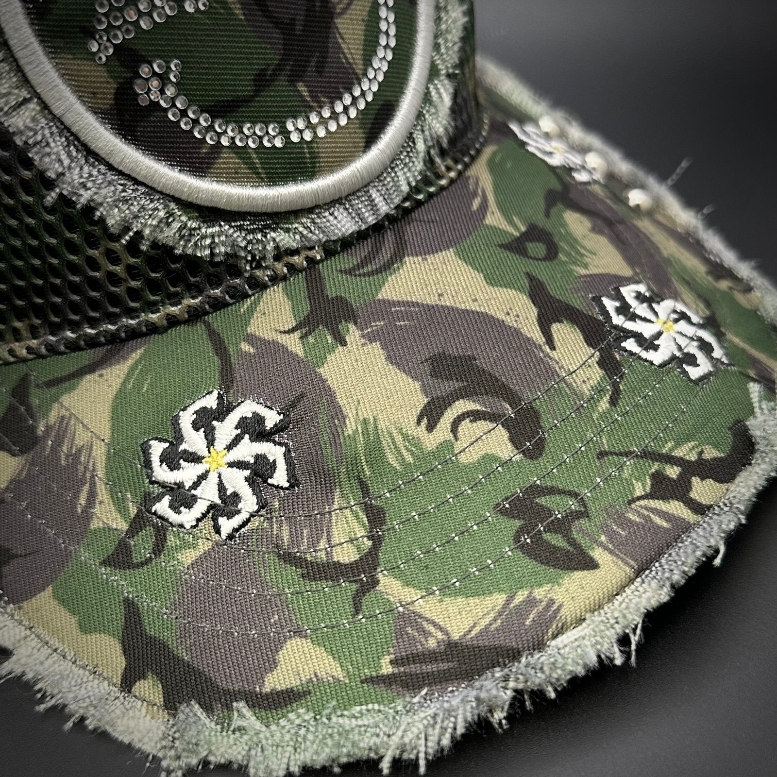 ワンバイトワンフィッシュ OBOF Smile Stone Cap – ATLAS MALL
