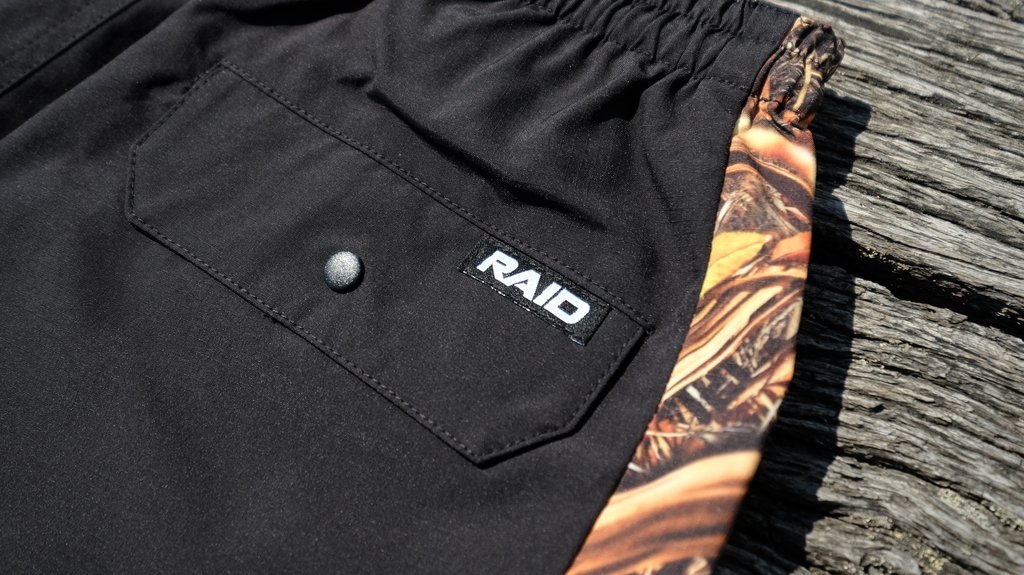 SIDE PANEL SHORTS "DEAD TREE"