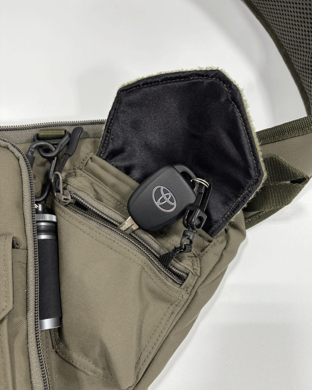 BLACKWATER シングルスリングバッグ